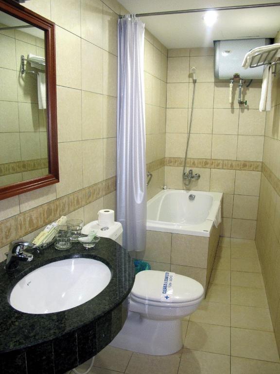 Prince Hanoi Hotel מראה חיצוני תמונה
